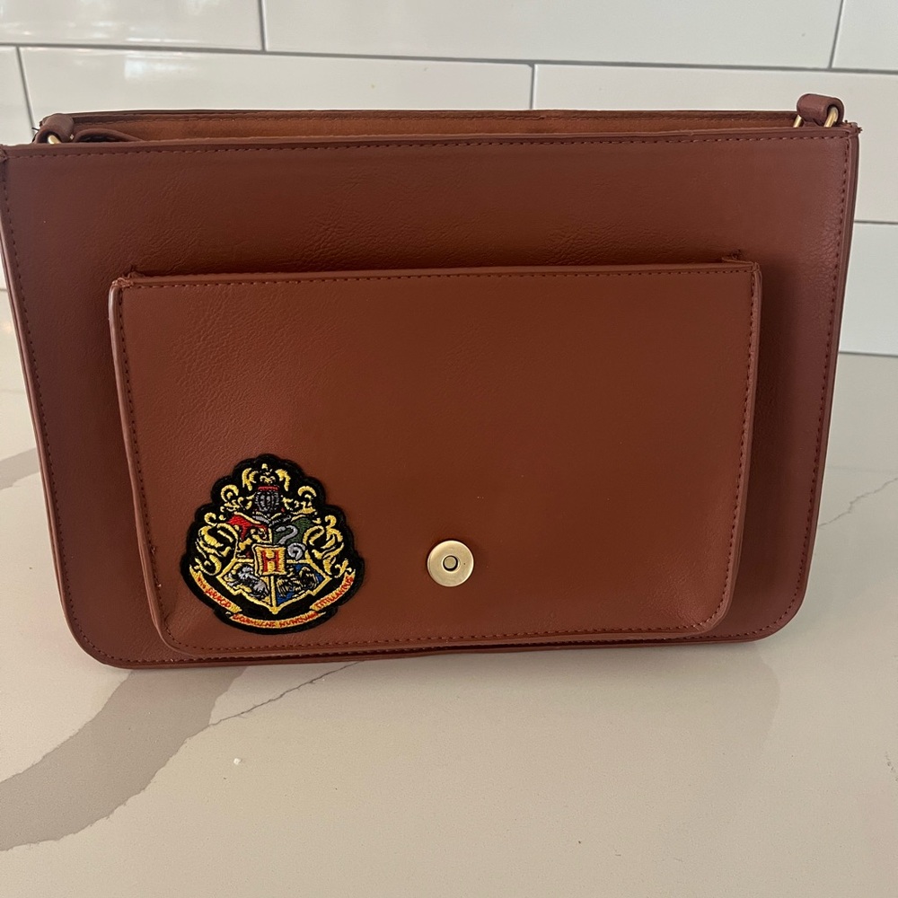 Primark Harry Potter
Satchel/Messenger Bag NWT - Picture 8 of 10